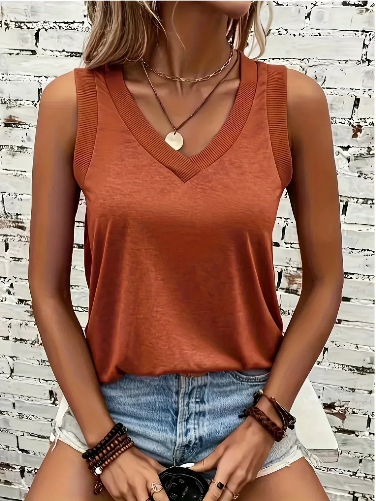 Assila V-hals Top